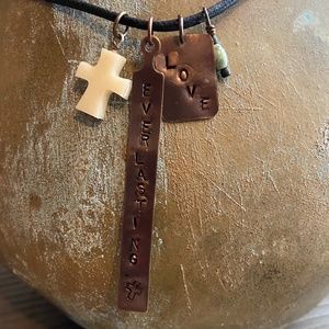 Unixex Rustic & Casual Handcrafted Necklace